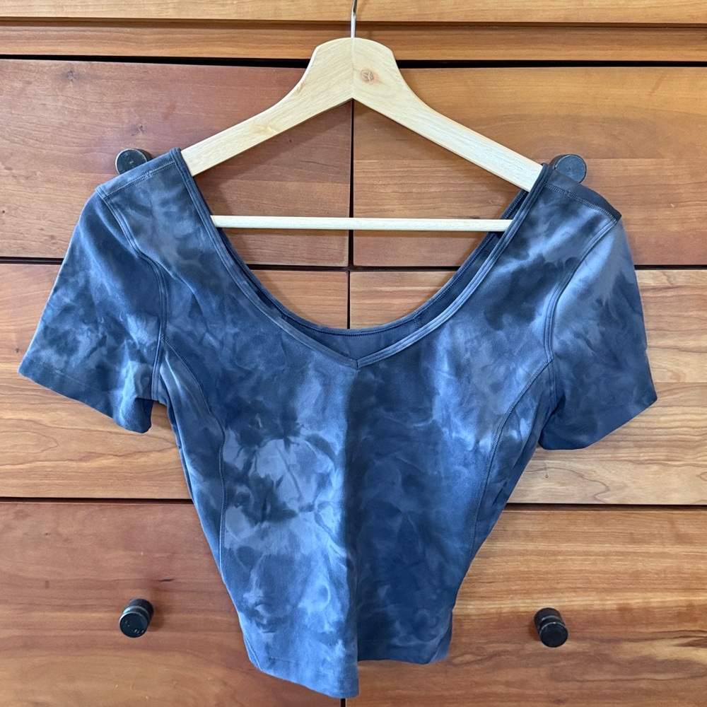 lululemon Women's Align T-Shirt Diamond Dye Pitch Grey Size 4